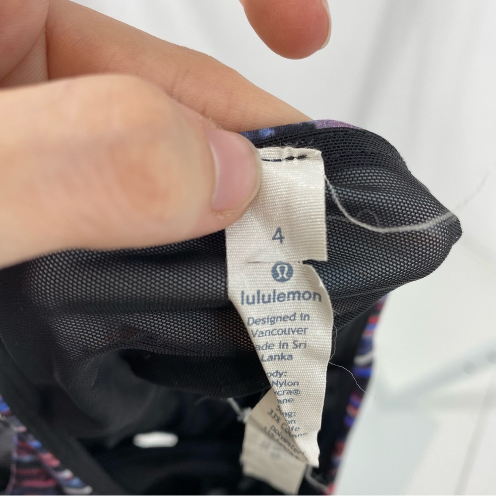 Lululemon Multicolored Patterned Cropped Athletic… - image 5